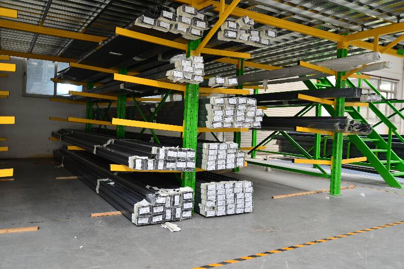 懸臂式倉儲貨架