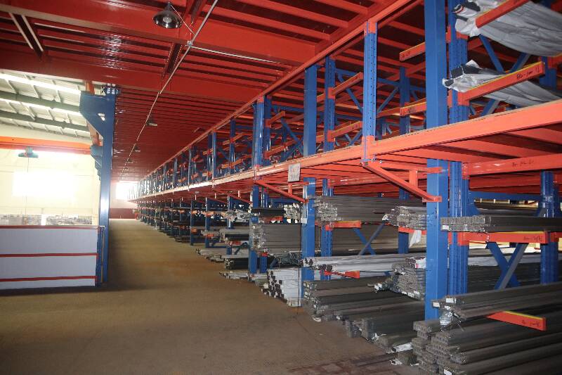 擺放6米門窗鋁型材貨架